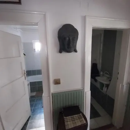 Newmidi Terrace, Wifi Konukevi