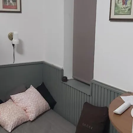 Newmidi Terrace, Wifi Konukevi