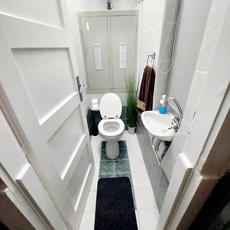 Newmidi Terrace, Wifi Pensión Siófok