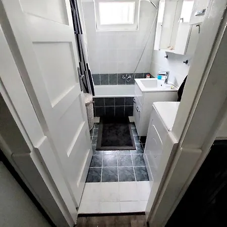 Newmidi Terrace, Wifi Pensión 3*